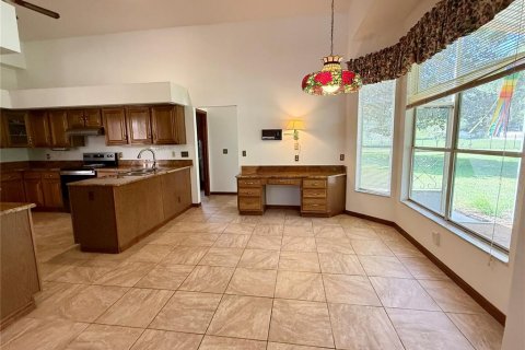 Villa ou maison à louer à Lake Mary, Floride: 4 chambres, 280.66 m2 № 2167776 - photo 8