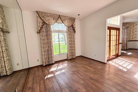 Villa ou maison à louer à Lake Mary, Floride: 4 chambres, 280.66 m2 № 2167776 - photo 5