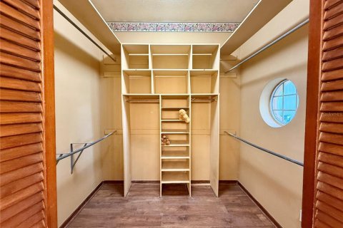 Villa ou maison à louer à Lake Mary, Floride: 4 chambres, 280.66 m2 № 2167776 - photo 15