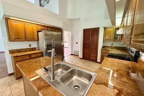 Villa ou maison à louer à Lake Mary, Floride: 4 chambres, 280.66 m2 № 2167776 - photo 11