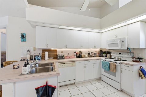 Villa ou maison à vendre à Rotonda, Floride: 3 chambres, 153.57 m2 № 2131015 - photo 28