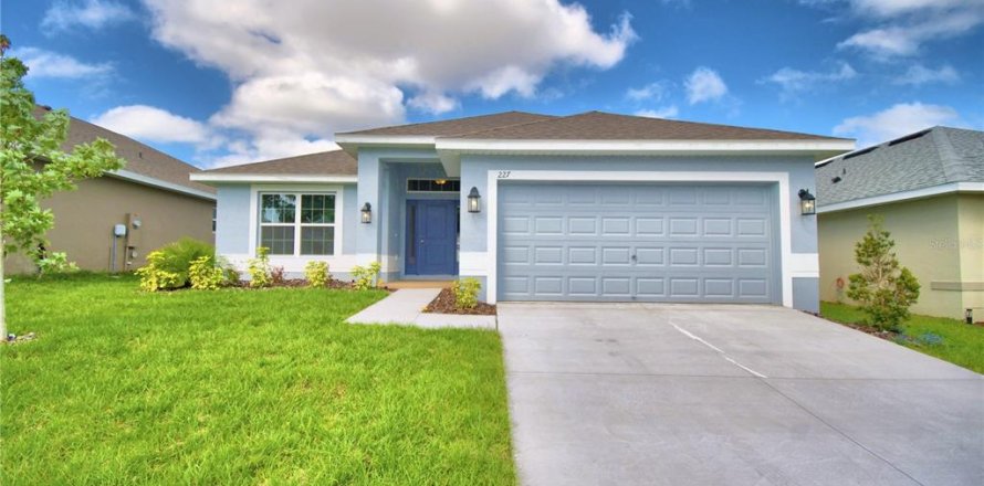 House in MAGNOLIA PARK in Haines City, Florida 4 bedrooms, 169.08 sq.m. № 1905723