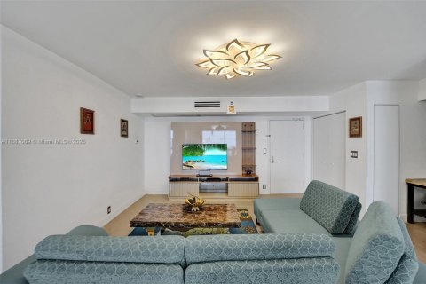 Купить кондоминиум в Авентура, Флорида 2 спальни, 126.81м2, № 1942606 - фото 16