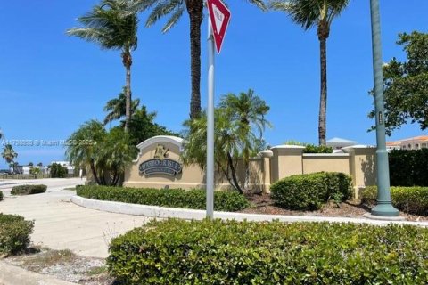 Condominio en venta en St. Lucie, Florida, 2 dormitorios, 184.78 m2 № 2013327 - foto 2