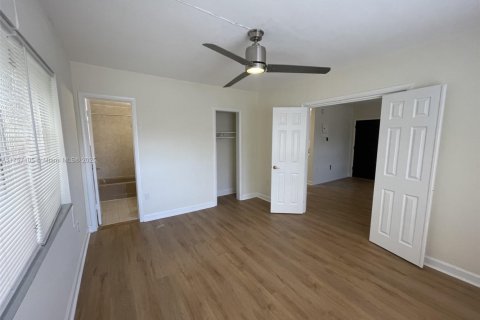 Appartement à louer à Coral Gables, Floride: 1 chambre, 65.03 m2 № 1752419 - photo 13