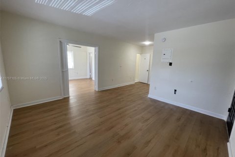 Appartement à louer à Coral Gables, Floride: 1 chambre, 65.03 m2 № 1752419 - photo 4