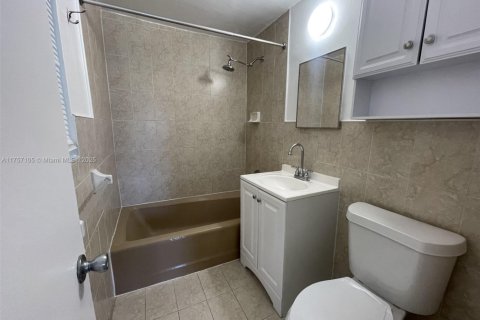 Appartement à louer à Coral Gables, Floride: 1 chambre, 65.03 m2 № 1752419 - photo 15