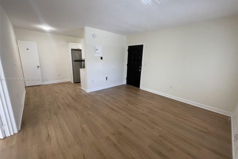 Appartement à louer à Coral Gables, Floride: 1 chambre, 65.03 m2 № 1752419 - photo 5