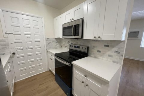 Appartement à louer à Coral Gables, Floride: 1 chambre, 65.03 m2 № 1752419 - photo 8