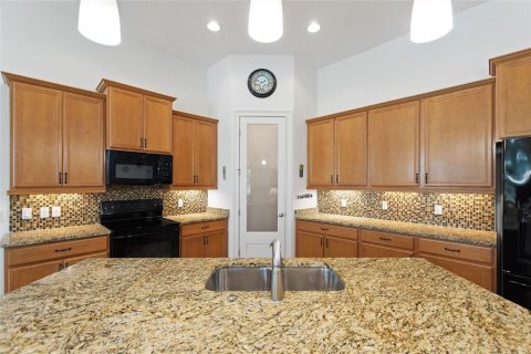House in Kissimmee, Florida 3 bedrooms, 266.72 sq.m. № 1801746 - photo 10