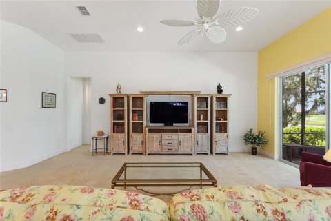 House in Kissimmee, Florida 3 bedrooms, 266.72 sq.m. № 1801746 - photo 14