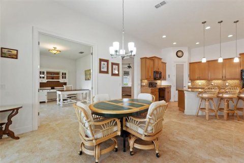 House in Kissimmee, Florida 3 bedrooms, 266.72 sq.m. № 1801746 - photo 16
