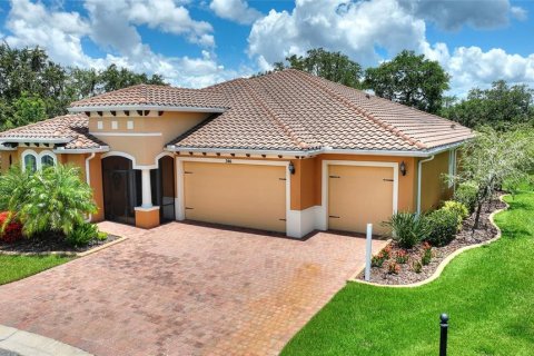 House in Kissimmee, Florida 3 bedrooms, 266.72 sq.m. № 1801746 - photo 1