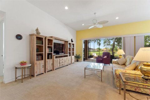 House in Kissimmee, Florida 3 bedrooms, 266.72 sq.m. № 1801746 - photo 11