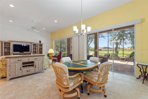 House in Kissimmee, Florida 3 bedrooms, 266.72 sq.m. № 1801746 - photo 15