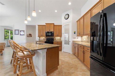 House in Kissimmee, Florida 3 bedrooms, 266.72 sq.m. № 1801746 - photo 7