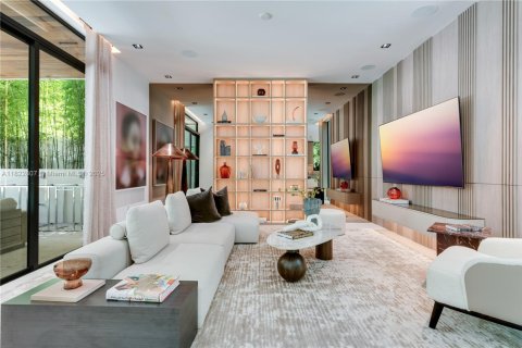 House in Miami, Florida 7 bedrooms № 1872623 - photo 22