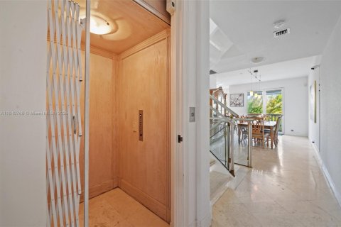 Touwnhouse à vendre à Pompano Beach, Floride: 4 chambres, 269.04 m2 № 2184810 - photo 15