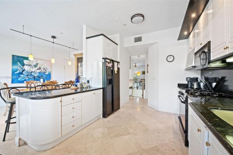 Touwnhouse à vendre à Pompano Beach, Floride: 4 chambres, 269.04 m2 № 2184810 - photo 10