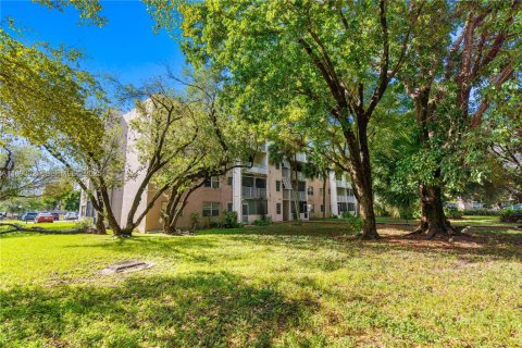 Copropriété à louer à Miami, Floride: 1 chambre, 72.19 m2 № 1947063 - photo 24