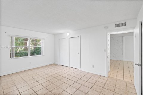 Copropriété à louer à Miami, Floride: 1 chambre, 72.19 m2 № 1947063 - photo 13