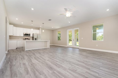 House in Palm Bay, Florida 4 bedrooms, 201.69 sq.m. № 2082049 - photo 11