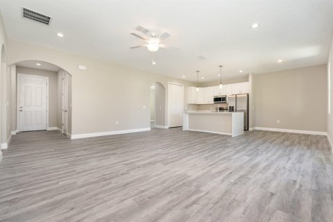 House in Palm Bay, Florida 4 bedrooms, 201.69 sq.m. № 2082049 - photo 12