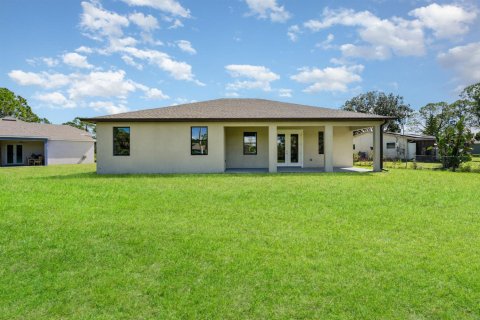 House in Palm Bay, Florida 4 bedrooms, 201.69 sq.m. № 2082049 - photo 29