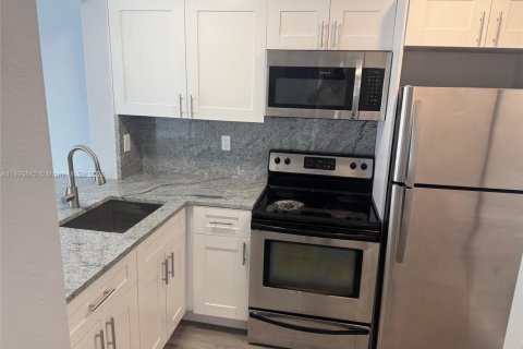 Снять в аренду кондоминиум в Майами, Флорида 1 спальня, 78.22м2, № 1949541 - фото 5