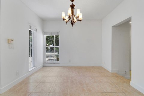 House in Juno Beach, Florida 4 bedrooms, 230.03 sq.m. № 2086874 - photo 8
