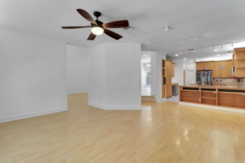 House in Juno Beach, Florida 4 bedrooms, 230.03 sq.m. № 2086874 - photo 25