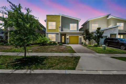 House in Kissimmee, Florida 5 bedrooms, 310.57 sq.m. № 1804024 - photo 1