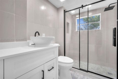 Condo in Miami Beach, Florida, 1 bedroom  № 1962822 - photo 5