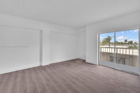Condo in Miami Beach, Florida, 1 bedroom  № 1962822 - photo 6
