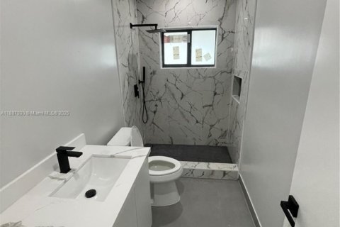 Villa ou maison à louer à Fort Lauderdale, Floride: 1 chambre, 55.74 m2 № 1941807 - photo 2