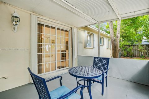 Купить виллу или дом в Холливуд, Флорида 3 спальни, 98.1м2, № 1930680 - фото 27