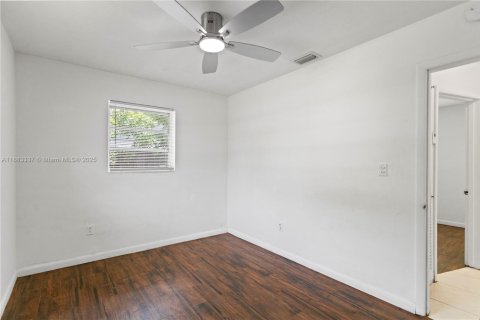 Купить виллу или дом в Холливуд, Флорида 3 спальни, 98.1м2, № 1930680 - фото 26