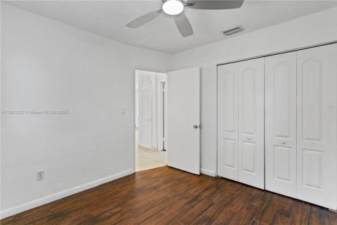 Купить виллу или дом в Холливуд, Флорида 3 спальни, 98.1м2, № 1930680 - фото 21