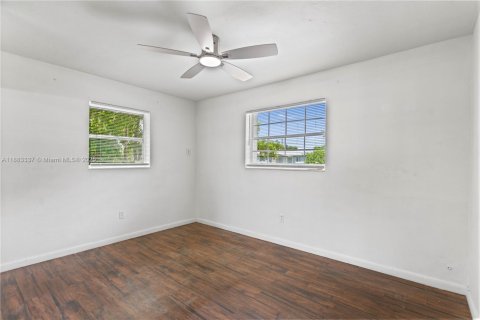 Купить виллу или дом в Холливуд, Флорида 3 спальни, 98.1м2, № 1930680 - фото 16