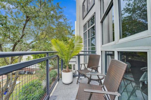 Townhouse in Fort Lauderdale, Florida 3 bedrooms, 186.27 sq.m. № 1185474 - photo 1