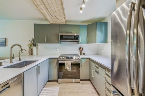 Adosado en venta en Tampa, Florida, 2 dormitorios, 118.91 m2 № 1884654 - foto 8