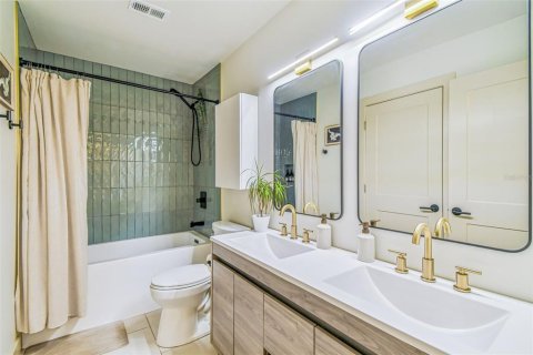 Adosado en venta en Tampa, Florida, 2 dormitorios, 118.91 m2 № 1884654 - foto 23