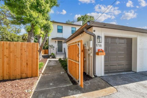 Adosado en venta en Tampa, Florida, 2 dormitorios, 118.91 m2 № 1884654 - foto 1