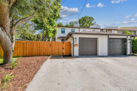 Adosado en venta en Tampa, Florida, 2 dormitorios, 118.91 m2 № 1884654 - foto 3
