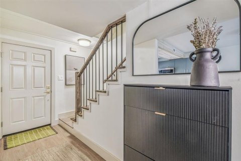 Adosado en venta en Tampa, Florida, 2 dormitorios, 118.91 m2 № 1884654 - foto 6