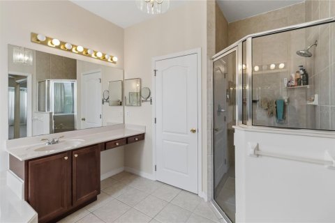 House in Orlando, Florida 5 bedrooms, 309.83 sq.m. № 2277056 - photo 28