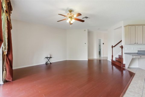 House in Orlando, Florida 5 bedrooms, 309.83 sq.m. № 2277056 - photo 15
