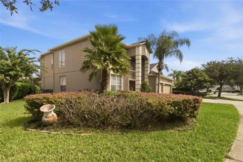 House in Orlando, Florida 5 bedrooms, 309.83 sq.m. № 2277056 - photo 6