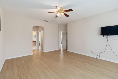 House in Orlando, Florida 5 bedrooms, 309.83 sq.m. № 2277056 - photo 26