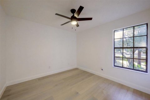 Villa ou maison à vendre à Altamonte Springs, Floride: 4 chambres, 134.52 m2 № 2430779 - photo 24